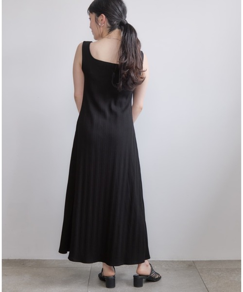 COHINA（コヒナ）の「カップ付きスクエアネックワンピース 【低身長・小柄女性】（ワンピース・レディース・ブラウン/レッド/ブラック・SHORT/REGULAR）」の17枚目の写真