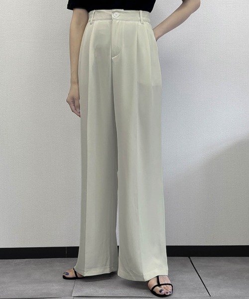 LOWO(ロワ)の「【S~2Lサイズ展開】タック入りセンタープレスワイドスラックスパンツ(スラックス・レディース・アイボリー/ブラック/グレー/オフホワイト・S/2L/L/M)」の5枚目の写真
