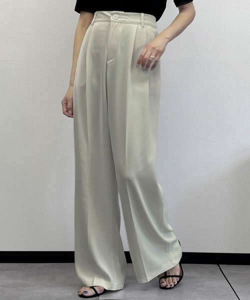 LOWO(ロワ)の「【S~2Lサイズ展開】タック入りセンタープレスワイドスラックスパンツ(スラックス・レディース・アイボリー/ブラック/グレー/オフホワイト・S/2L/L/M)」の6枚目の写真