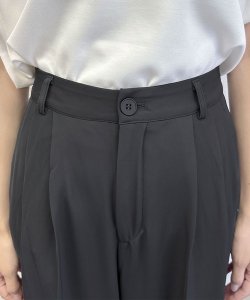 LOWO(ロワ)の「【S~2Lサイズ展開】タック入りセンタープレスワイドスラックスパンツ(スラックス・レディース・アイボリー/ブラック/グレー/オフホワイト・S/2L/L/M)」の18枚目の写真