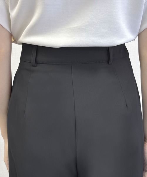 LOWO(ロワ)の「【S~2Lサイズ展開】タック入りセンタープレスワイドスラックスパンツ(スラックス・レディース・アイボリー/ブラック/グレー/オフホワイト・S/2L/L/M)」の19枚目の写真