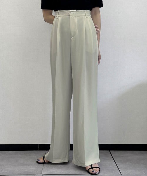 LOWO(ロワ)の「【S~2Lサイズ展開】タック入りセンタープレスワイドスラックスパンツ(スラックス・レディース・アイボリー/ブラック/グレー/オフホワイト・S/2L/L/M)」の22枚目の写真