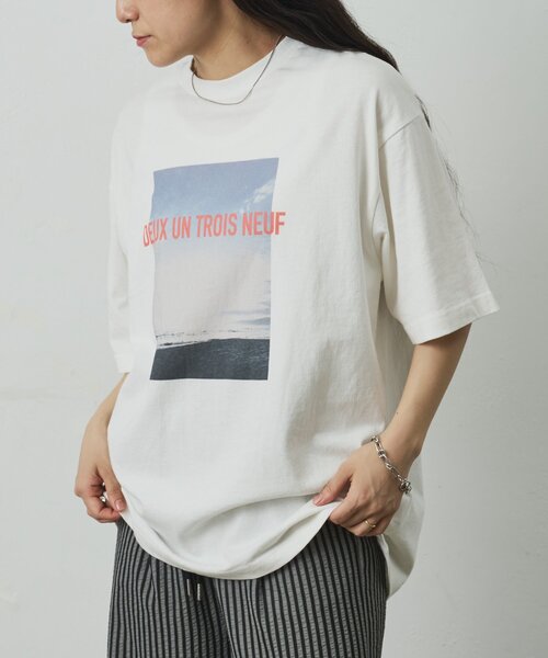COLONY 2139(コロニートゥーワンスリーナイン)の「シーサイドフォトプリントTシャツ(Tシャツ/カットソー・メンズ・ブラック/ホワイト・LARGE/MEDIUM)」の1枚目の写真