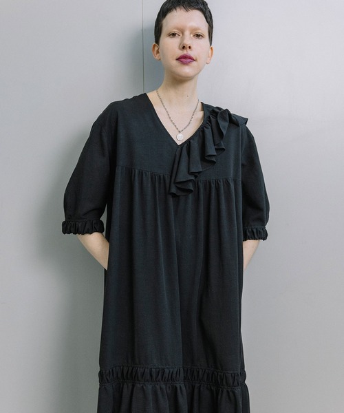 MARECHAL TERRE（マルシャルテル）の「フリルカラーティアードワンピース（ワンピース・レディース・ブルー/グリーン/マスタード/ブラック・MEDIUM）」の5枚目の写真
