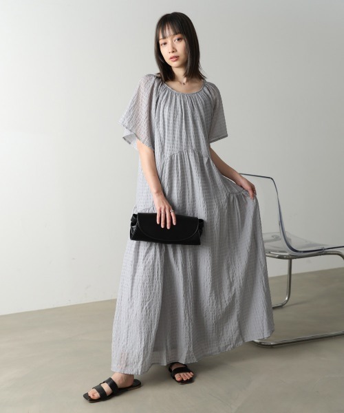 Bab(バブ)の「【選べるサイズ展開】前後2WAYシアーサッカーラメティアードワンピース(ワンピース・レディース・ネイビー/グレー/ベージュ・S/M)」の12枚目の写真