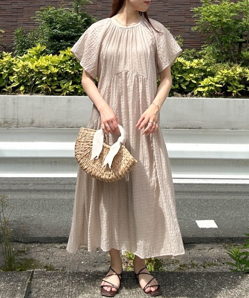 Bab(バブ)の「【選べるサイズ展開】前後2WAYシアーサッカーラメティアードワンピース(ワンピース・レディース・ネイビー/グレー/ベージュ・S/M)」の18枚目の写真