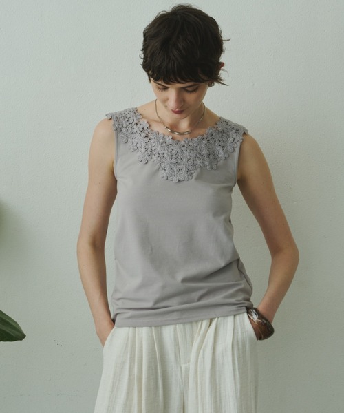 Plumel(プルメル)の「Round Lace Neck Tank Top / ラウンドレースネックタンクトップ(Tシャツ/カットソー・レディース・ブラック/グレー/オフホワイト・MEDIUM)」の13枚目の写真