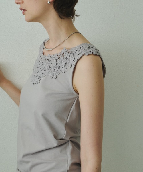 Plumel(プルメル)の「Round Lace Neck Tank Top / ラウンドレースネックタンクトップ(Tシャツ/カットソー・レディース・ブラック/グレー/オフホワイト・MEDIUM)」の7枚目の写真