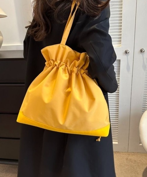 Beststore(ベストストア)の「大人可愛い 2way 巾着トートバッグ A4収納可 軽量 マザーズバッグ(トートバッグ・レディース・イエロー/オフホワイト/ブラック/ベージュ・FREE)」の4枚目の写真