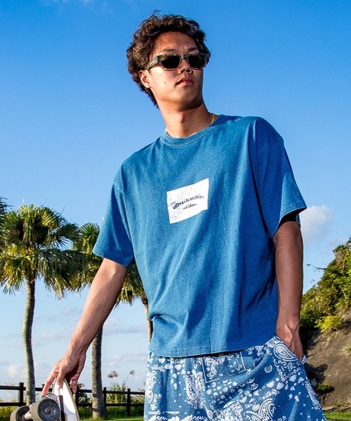 Quiksilver(クイックシルバー)の「QUIKSILVER メンズ/ユニセックス MERCURY PAISLEY BOX ST 半袖Tシャツ ペイズリー柄<MERCURY COLLECTION>【2026年夏モデル】(Tシャツ/カットソー・メンズ・インディゴブルー・X-LARGE/X-SMALL)」の1枚目の写真