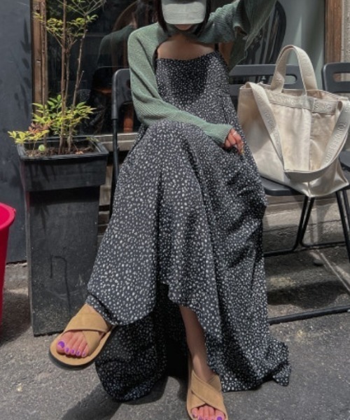 YUGA(ユーガ)の「YUGA_YGMC Korean-style Small floral print camisole dress(ワンピース・レディース・ブラック/グリーン・FREE)」の4枚目の写真