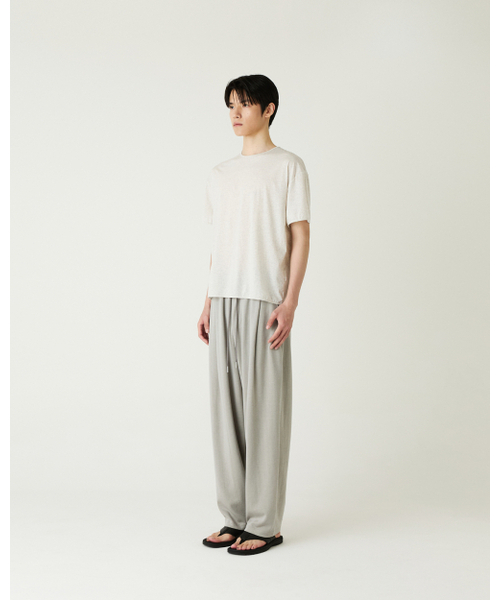THEENDQUESTION(ジエンドクエスチョン)の「Relax tuck pants / GRAY(その他パンツ・レディース・その他・FREE)」の3枚目の写真