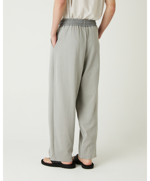 THEENDQUESTION(ジエンドクエスチョン)の「Relax tuck pants / GRAY(その他パンツ・レディース・その他・FREE)」の10枚目の写真