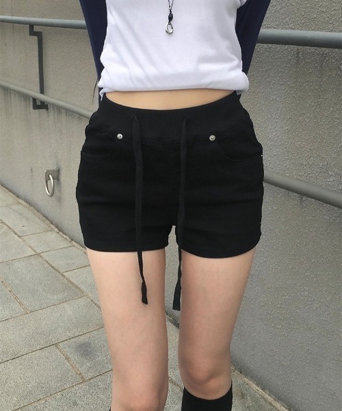 anyonemore(エニワンモア)の「バンディングストラップショートパンツ(その他パンツ・レディース・ブラック・LARGE/MEDIUM/SMALL)」の17枚目の写真