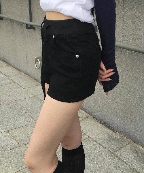 anyonemore(エニワンモア)の「バンディングストラップショートパンツ(その他パンツ・レディース・ブラック・LARGE/MEDIUM/SMALL)」の16枚目の写真