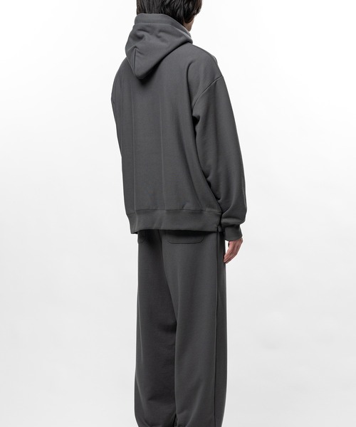 In・stru(men-tal).(インストルメンタル)の「French Terry Hoodie(パーカー・メンズ・ダークグレー/ブラック・44/48/46)」の13枚目の写真