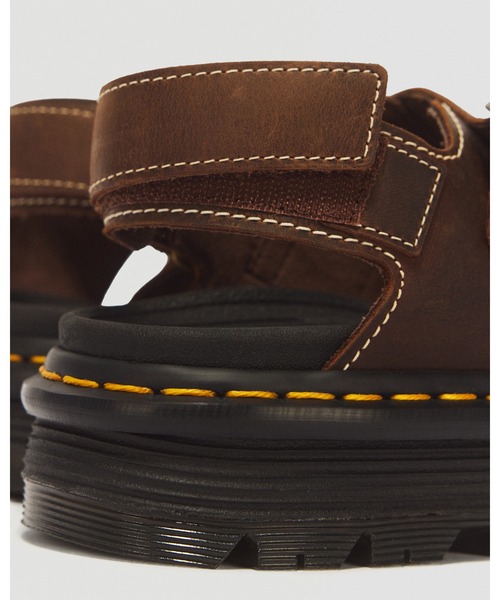 Dr. Martens(ドクターマーチン)の「Dr. Martens/ドクターマーチン ZEBZAG サンダル 43667200(サンダル・メンズ・ブラウン・UK5/UK7/UK8/UK9/UK6/UK4/UK3)」の2枚目の写真