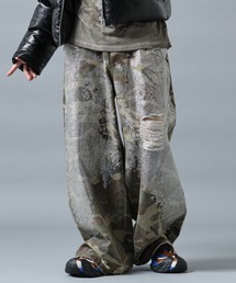 DANKE SCHON（ダンケシェーン）の「DankeSchon ダンケシェーン BAGGY JEANS CAMO SWARO（デニムパンツ）」