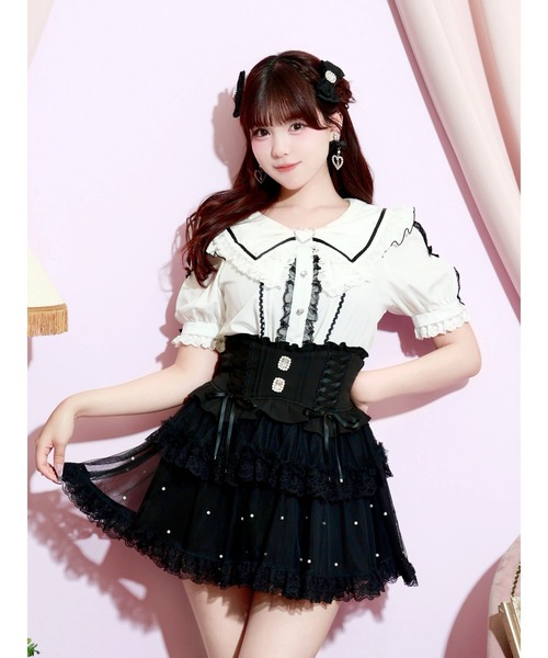 NOEMIE(ノエミー)の「スリーブリボンハートバックルセーラーブラウス(シャツ/ブラウス・レディース・ブラック/ピンク系/サックスブルー系・M)」の1枚目の写真