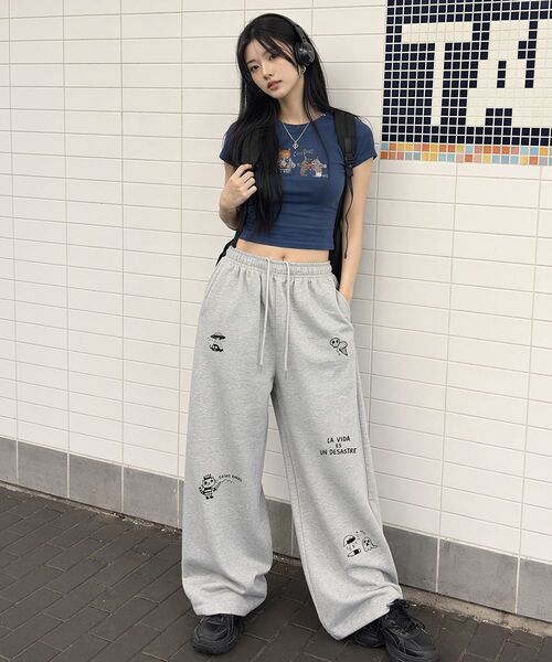 ARTISTWEAR（アーティストウェア）の「[ATW] ライズルーズワイドパンツ（スウェットパンツ・レディース・ブラック/グレー・SMALL/MEDIUM/LARGE/X-LARGE/XX-LARGE）」の12枚目の写真