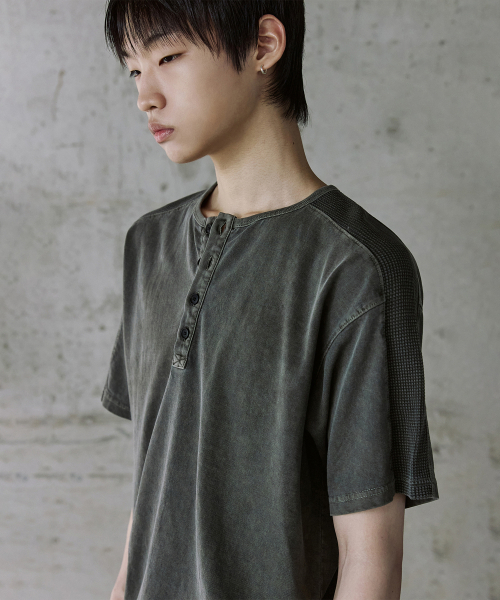 P.IN.O(ピインオ)の「ピグメントワッフルレイヤードショートスリーブ - カーキ(Tシャツ/カットソー・メンズ・その他・MEDIUM/LARGE/SMALL)」の3枚目の写真