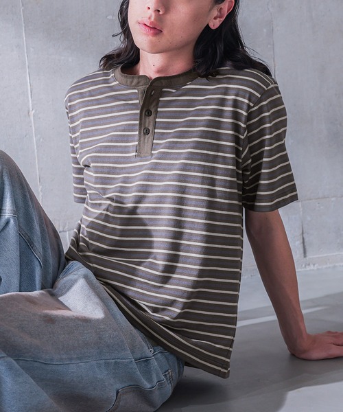 MDR（エムディアール）の「マルチボーダー ヘンリーネック半袖Tシャツ（Tシャツ/カットソー・メンズ・ブラウン/杢グレー・M/L）」の3枚目の写真