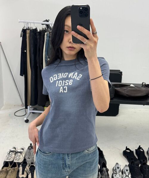 ECORR（エコル）の「[ユニセックス] ピグメントブラシ CA クロップ半袖Tシャツ_カーキ（Tシャツ/カットソー・レディース・その他・0/1/2/3）」の6枚目の写真