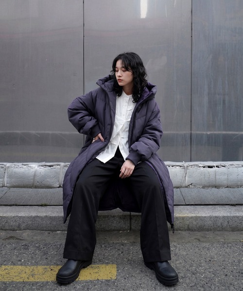 antiqua(アンティカ)の「フード付き 2WAY 撥水 中綿 コクーンコート(その他アウター・レディース・ブラック/ダークパープル・ONESIZE)」の21枚目の写真