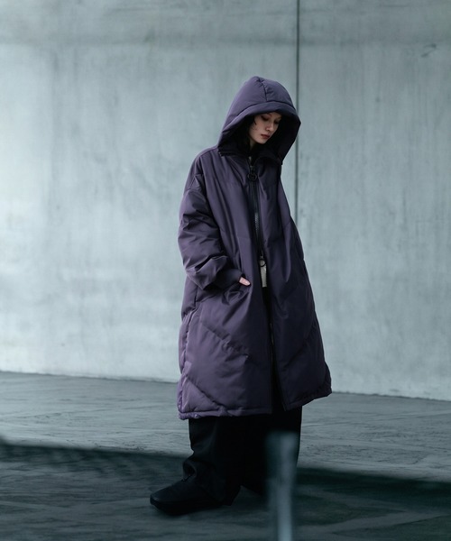 antiqua(アンティカ)の「フード付き 2WAY 撥水 中綿 コクーンコート(その他アウター・レディース・ブラック/ダークパープル・ONESIZE)」の20枚目の写真