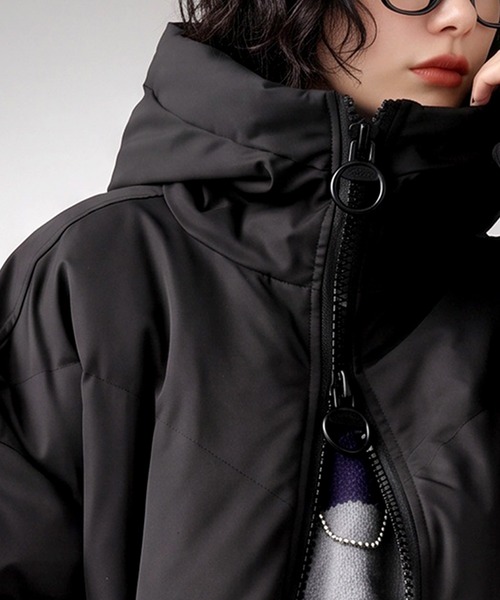 antiqua(アンティカ)の「フード付き 2WAY 撥水 中綿 コクーンコート(その他アウター・レディース・ブラック/ダークパープル・ONESIZE)」の7枚目の写真