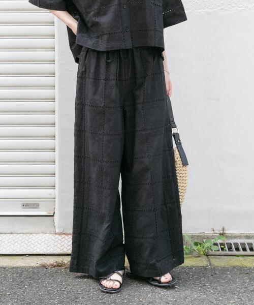 ITEMS URBANRESEARCH(アイテムズ アーバンリサーチ)の「ブロックレースパンツ(その他パンツ・レディース・ブラック/ホワイト系その他・FREE)」の2枚目の写真