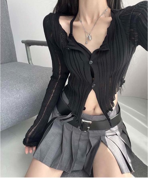 gossip!ロサンゼルス(ゴシップロサンゼルス)の「リブ編みクロップドカーディガン 前開きボタン ロングスリーブ 透かし編み レディース カットトップス(その他アウター・レディース・ホワイト・FREE)」の17枚目の写真