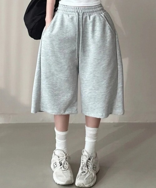 yuue' ( wear )（ユーイ）の「バミューダスウェットパンツ（スウェットパンツ・レディース・グレー/ブラック・FREE）」の2枚目の写真