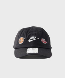 UNSTOA（アンストア）の「NIKE / Statement Patch Club Cap / 8A3159-K90,8A3159-001（キャップ）」