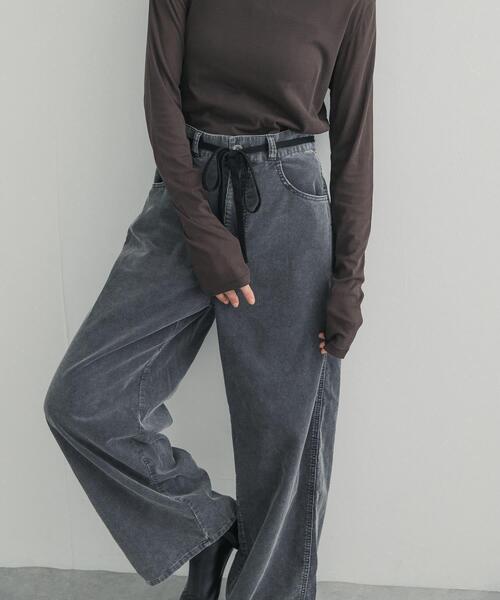 URBAN RESEARCH DOORS(アーバンリサーチドアーズ)の「ウォッシュドコーデュロイパンツ(その他パンツ・レディース・アイボリー/チャコールグレー・MEDIUM/SMALL)」の1枚目の写真