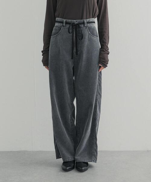 URBAN RESEARCH DOORS(アーバンリサーチドアーズ)の「ウォッシュドコーデュロイパンツ(その他パンツ・レディース・アイボリー/チャコールグレー・MEDIUM/SMALL)」の19枚目の写真