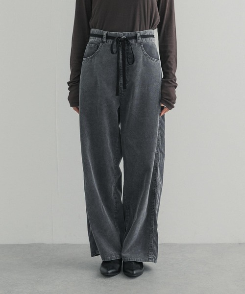 URBAN RESEARCH DOORS(アーバンリサーチドアーズ)の「ウォッシュドコーデュロイパンツ(その他パンツ・レディース・アイボリー/チャコールグレー・MEDIUM/SMALL)」の11枚目の写真