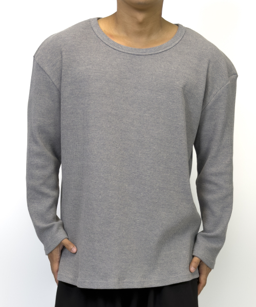 PACIENCIA(パシエンシア)の「ワッフルUネック オーバーサイズ ロングスリーブ グレー(Tシャツ/カットソー・メンズ・その他・LARGE/X-LARGE/XX-LARGE)」の3枚目の写真
