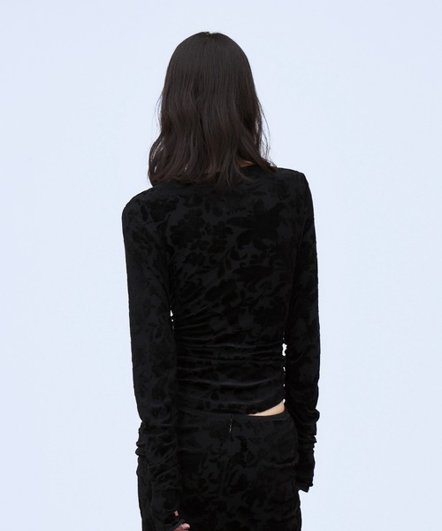 THINGS THAT MATTER(シングス ザット マター)の「VELOUR JACQUARD TOPS / ベロアジャカードトップス(Tシャツ/カットソー・レディース・ブルー/ブラック・FREE)」の18枚目の写真