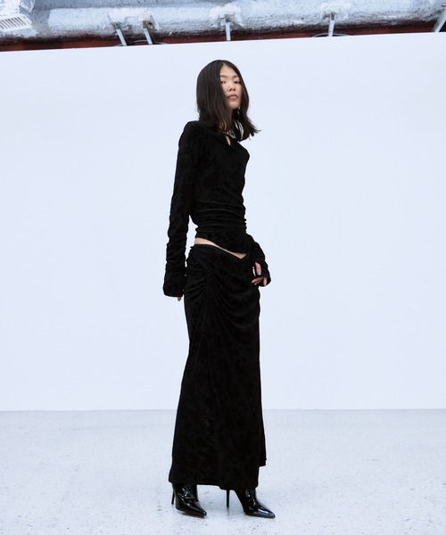 THINGS THAT MATTER(シングス ザット マター)の「VELOUR JACQUARD TOPS / ベロアジャカードトップス(Tシャツ/カットソー・レディース・ブルー/ブラック・FREE)」の20枚目の写真