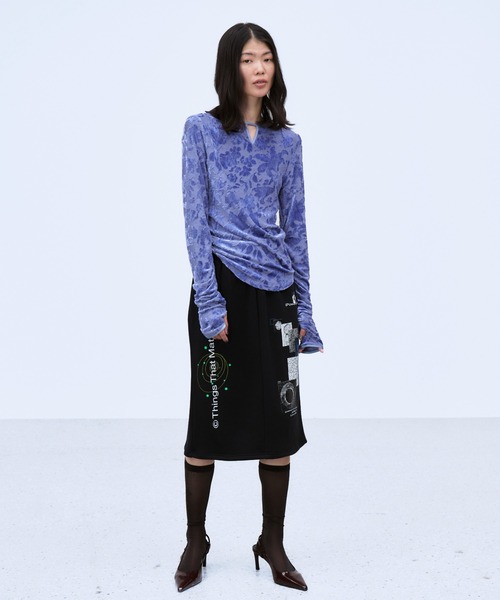THINGS THAT MATTER(シングス ザット マター)の「VELOUR JACQUARD TOPS / ベロアジャカードトップス(Tシャツ/カットソー・レディース・ブルー/ブラック・FREE)」の11枚目の写真