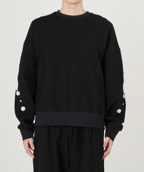DISCOVERED(ディスカバード)の「DISCOVERED(ディスカバード)STUD'S PULLOVER|BLACK(スウェット・メンズ・ブラック・3/1)」の6枚目の写真