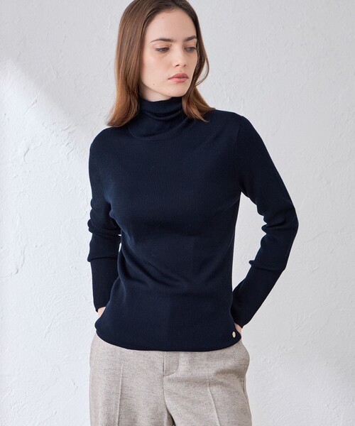 MACKINTOSH LONDON（マッキントッシュ ロンドン）の「クリアニットタートル（ニット/セーター・レディース・ライトブルー/レッド系その他3/ブルー系その他4/ブラウン系その他4/オフホワイト/ネイビー/ベージュ/ブラック・38/40）」の6枚目の写真