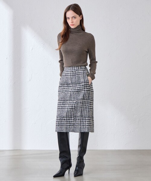 MACKINTOSH LONDON（マッキントッシュ ロンドン）の「クリアニットタートル（ニット/セーター・レディース・ライトブルー/レッド系その他3/ブルー系その他4/ブラウン系その他4/オフホワイト/ネイビー/ベージュ/ブラック・38/40）」の15枚目の写真