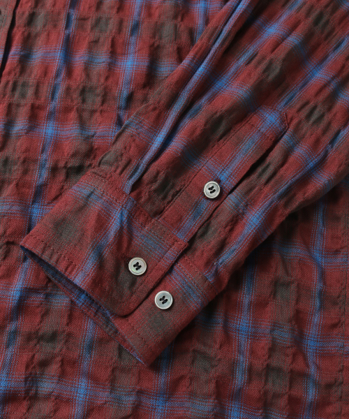 INDUST（インダスト）の「チェックシャツ（レッド）（シャツ/ブラウス・レディース・ネイビー・1(S)/2(M)/3(L)）」の4枚目の写真