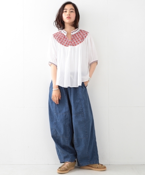 trepied（トレピエ）の「trepied / シシュウ プルオーバーブラウス（シャツ/ブラウス・レディース・ホワイト/ブラック・ONE SIZE）」の6枚目の写真