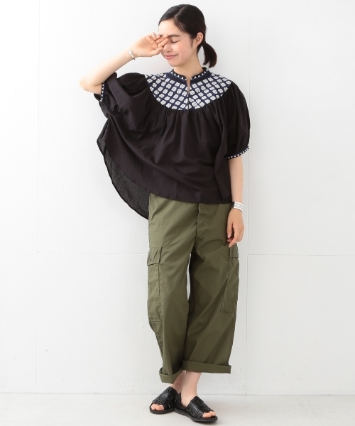 trepied（トレピエ）の「trepied / シシュウ プルオーバーブラウス（シャツ/ブラウス・レディース・ホワイト/ブラック・ONE SIZE）」の15枚目の写真