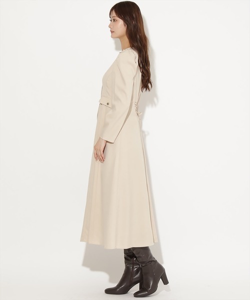 AND COUTURE(アンドクチュール)の「Vネックパフスリーブワンピース(ワンピース・レディース・ベージュ/ブラウン/ネイビー・FREE)」の9枚目の写真