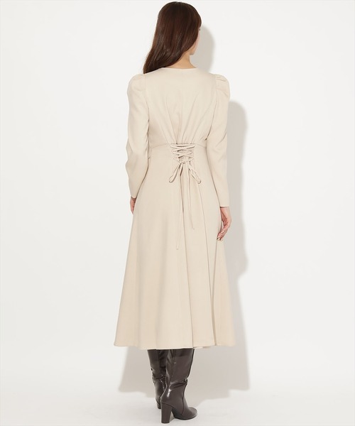 AND COUTURE(アンドクチュール)の「Vネックパフスリーブワンピース(ワンピース・レディース・ベージュ/ブラウン/ネイビー・FREE)」の10枚目の写真