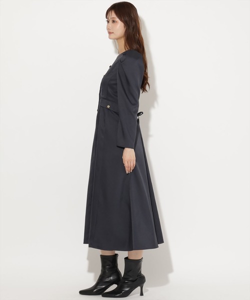 AND COUTURE(アンドクチュール)の「Vネックパフスリーブワンピース(ワンピース・レディース・ベージュ/ブラウン/ネイビー・FREE)」の4枚目の写真
